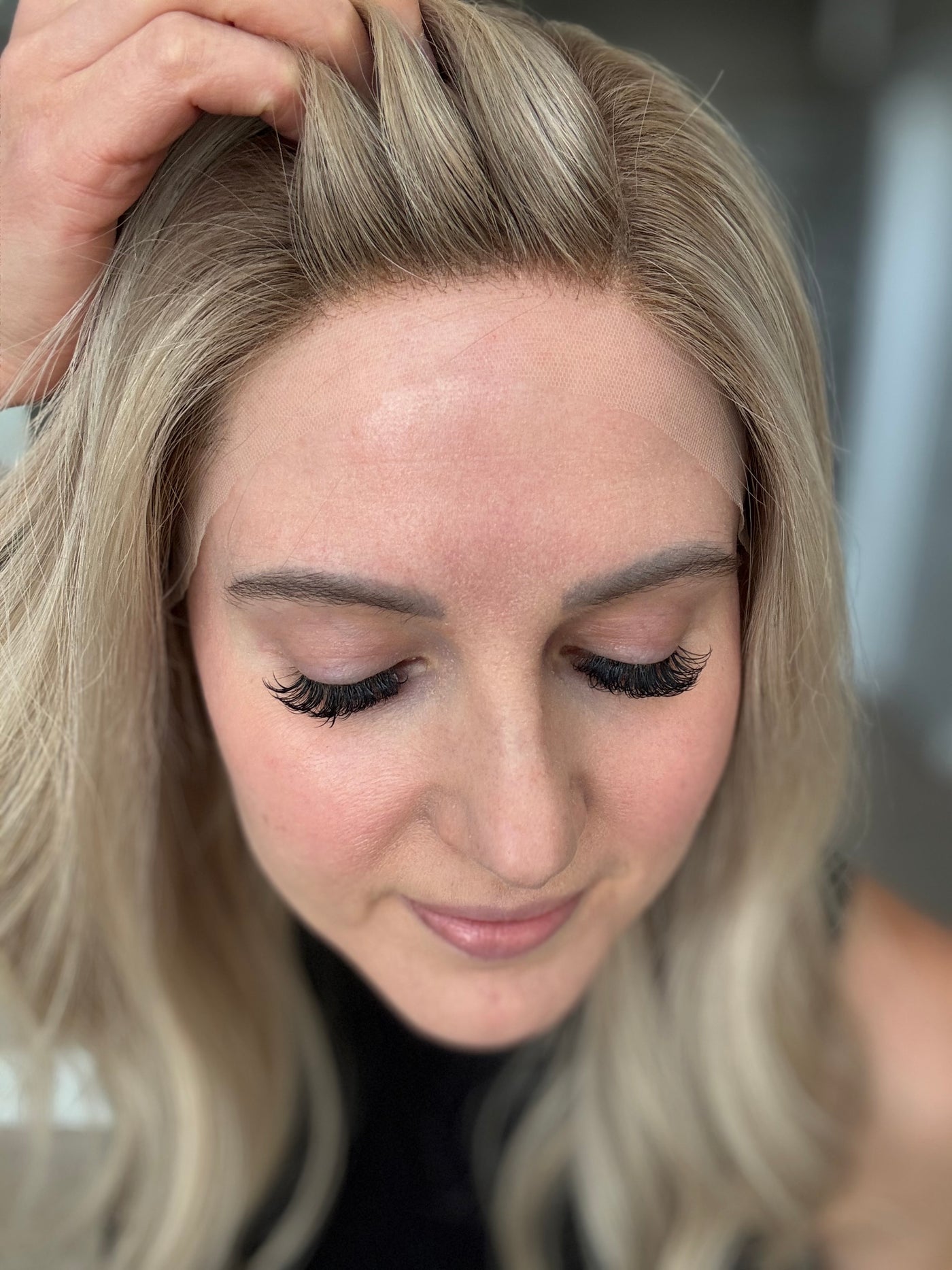 20" Carrie Comfort Cap Lace Top Wig (S)