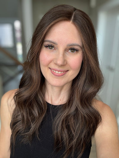 22" Janessa Comfort Cap Lace Top Wig (M)
