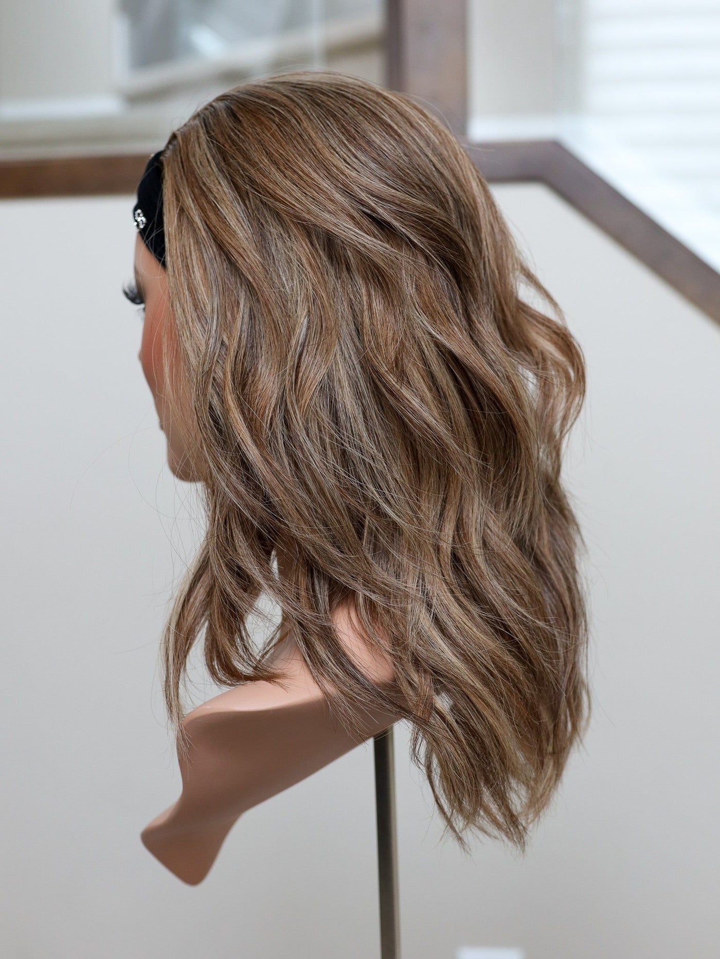 20" Anniston Bandfall Active Wig (S) - Madison Hair Collection