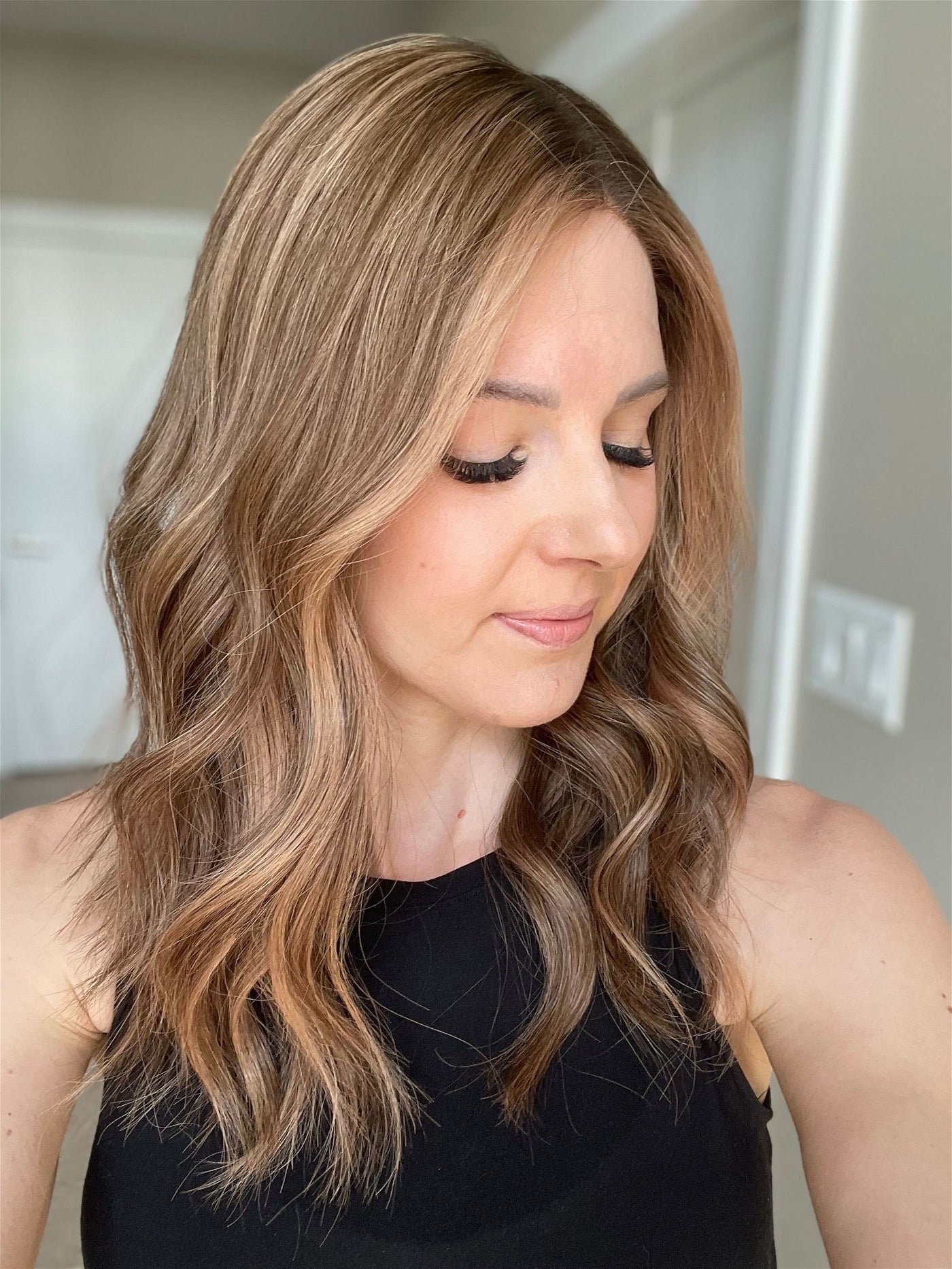 20" Elana Comfort Cap Lace Top Wig (M) - Madison Hair Collection