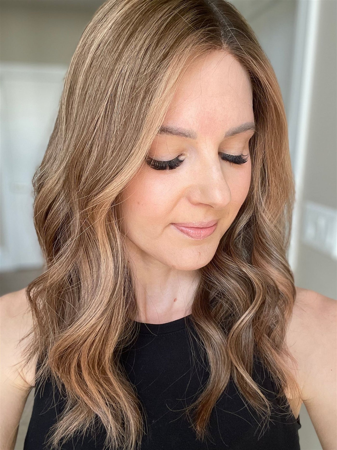 20" Elana Comfort Cap Lace Top Wig (M) - Madison Hair Collection