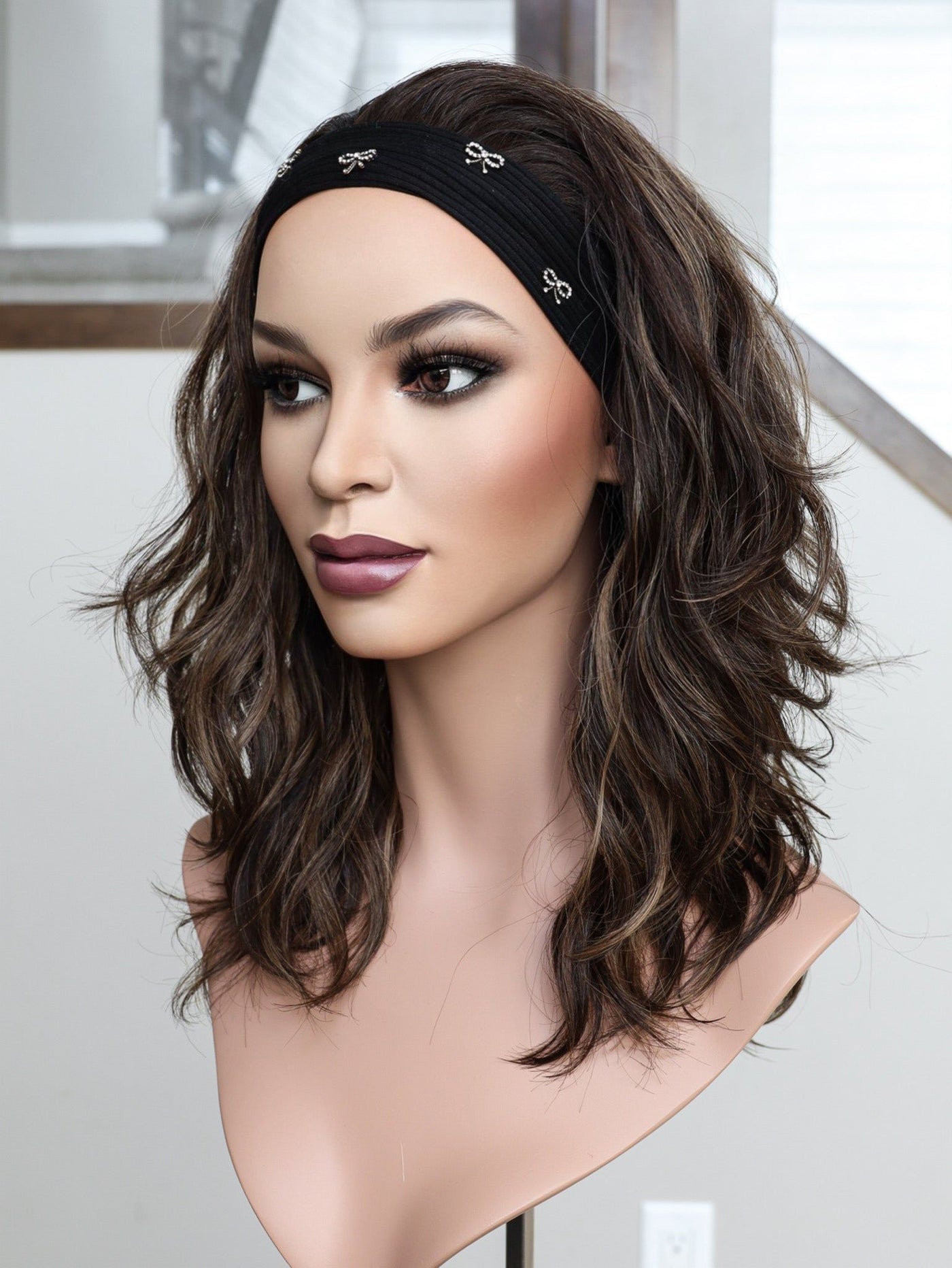 20" Jennifer Wavy Bandfall Active Wig (M) - Madison Hair Collection