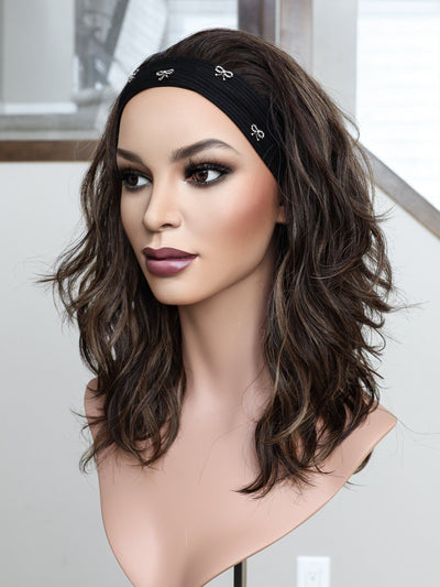 20" Jennifer Wavy Bandfall Active Wig (M) - Madison Hair Collection