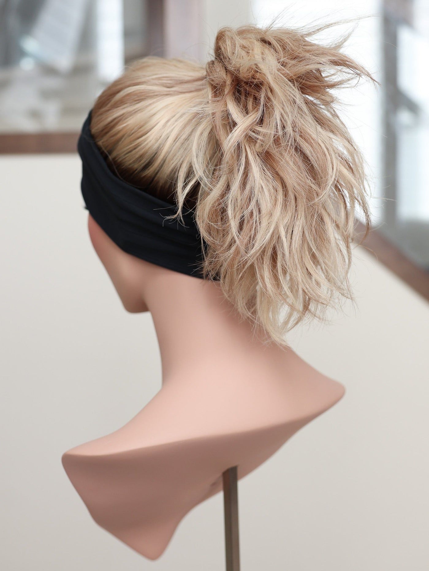 20" Kassidy Wavy Active Pony Wig (M) - Madison Hair Collection