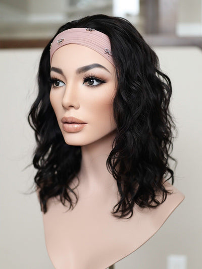20" Natural Black Wavy Bandfall Active Wig (M) - Madison Hair Collection