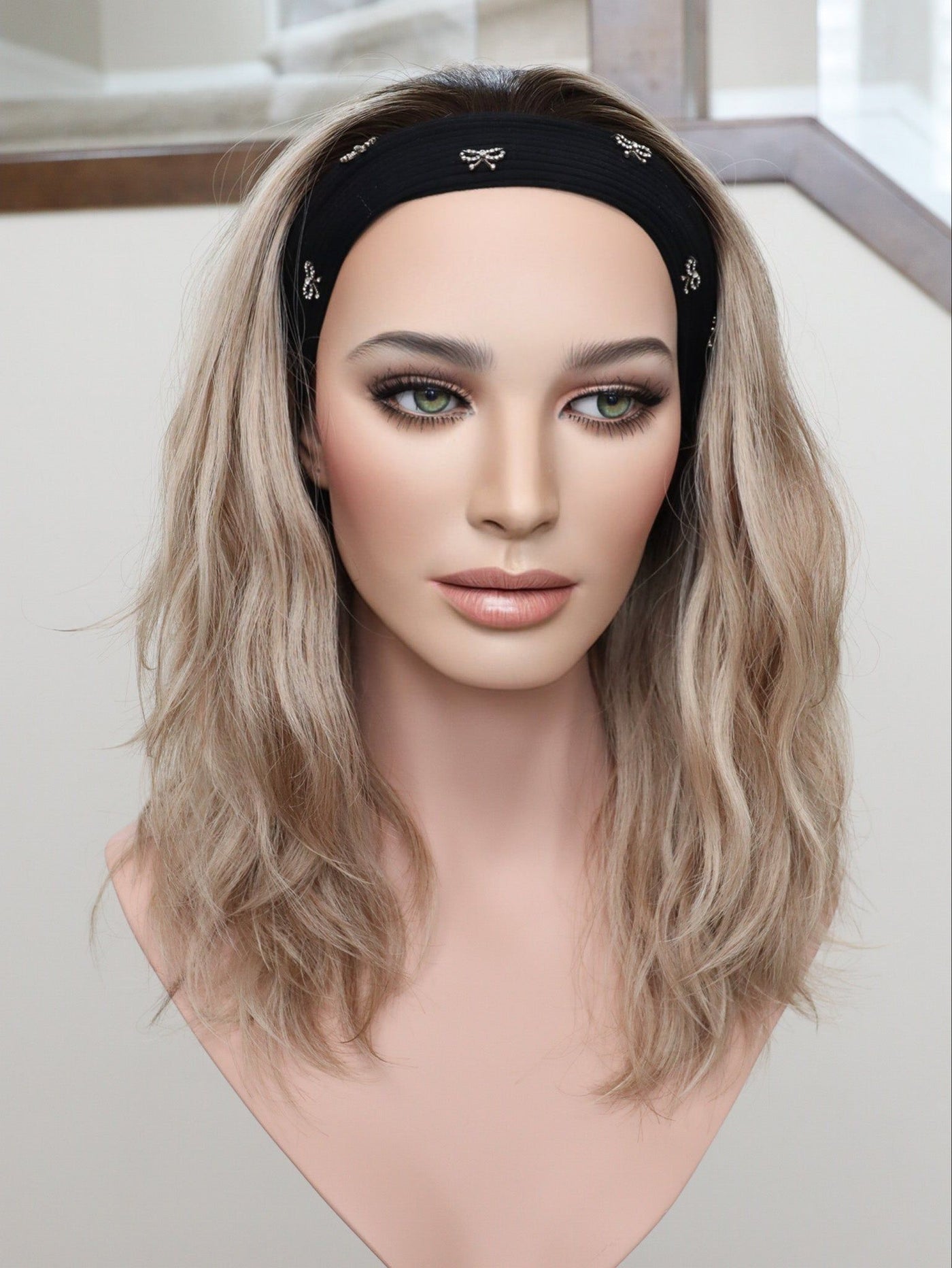 20" Olivia Wavy Bandfall Active Wig (S) - Madison Hair Collection
