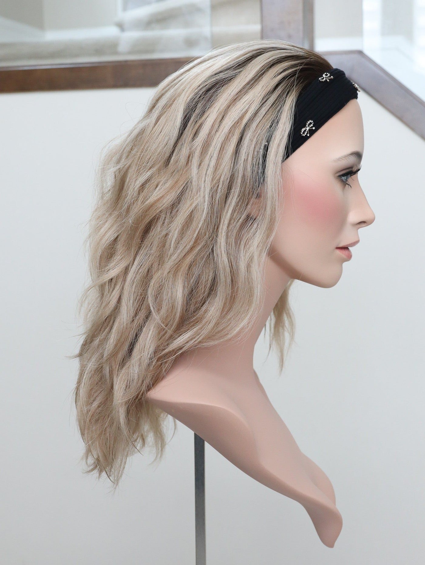 20" Olivia Wavy Bandfall Active Wig (S) - Madison Hair Collection
