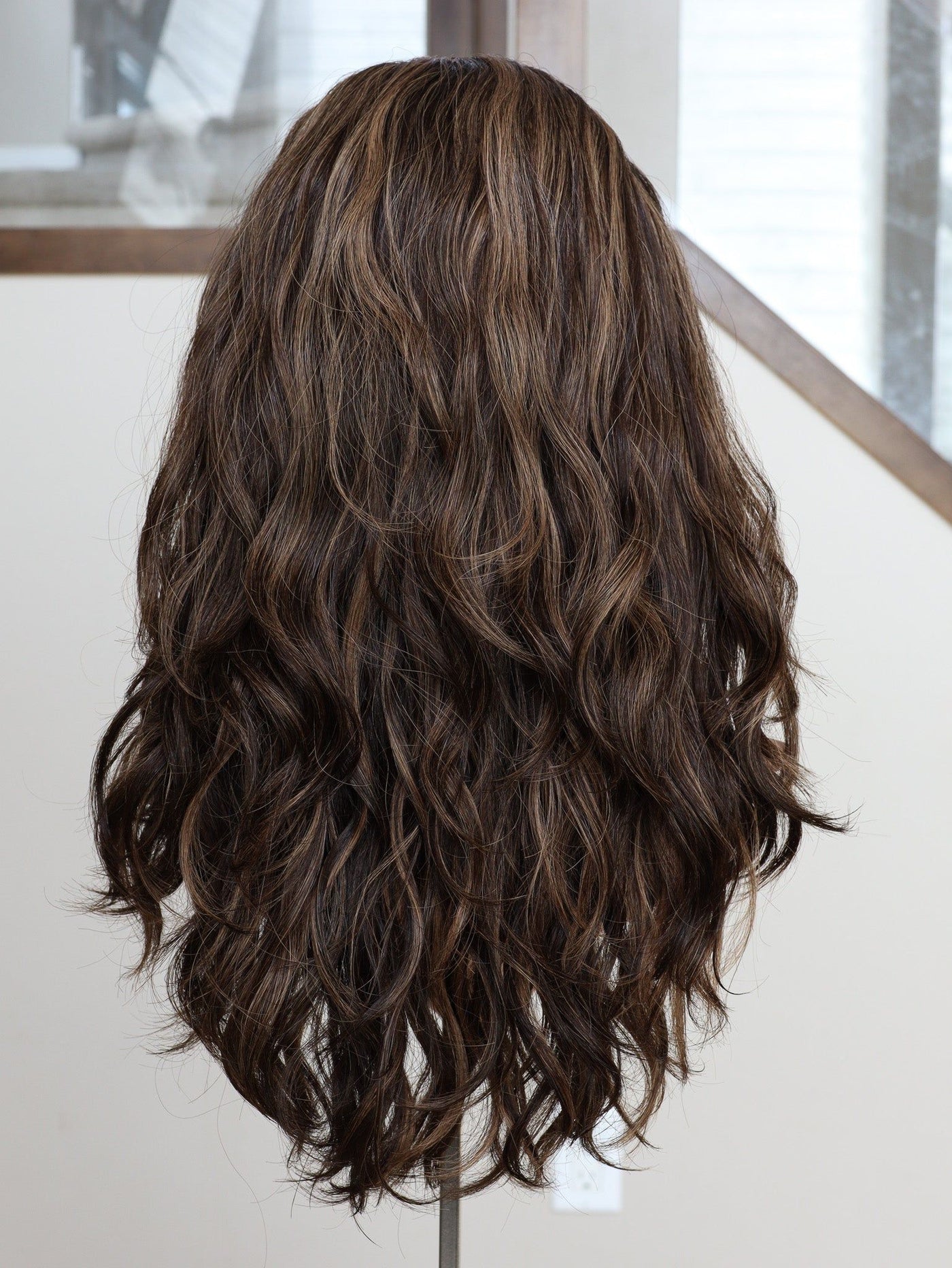 22" Jennifer Wavy Bandfall Active Wig (M) - Madison Hair Collection