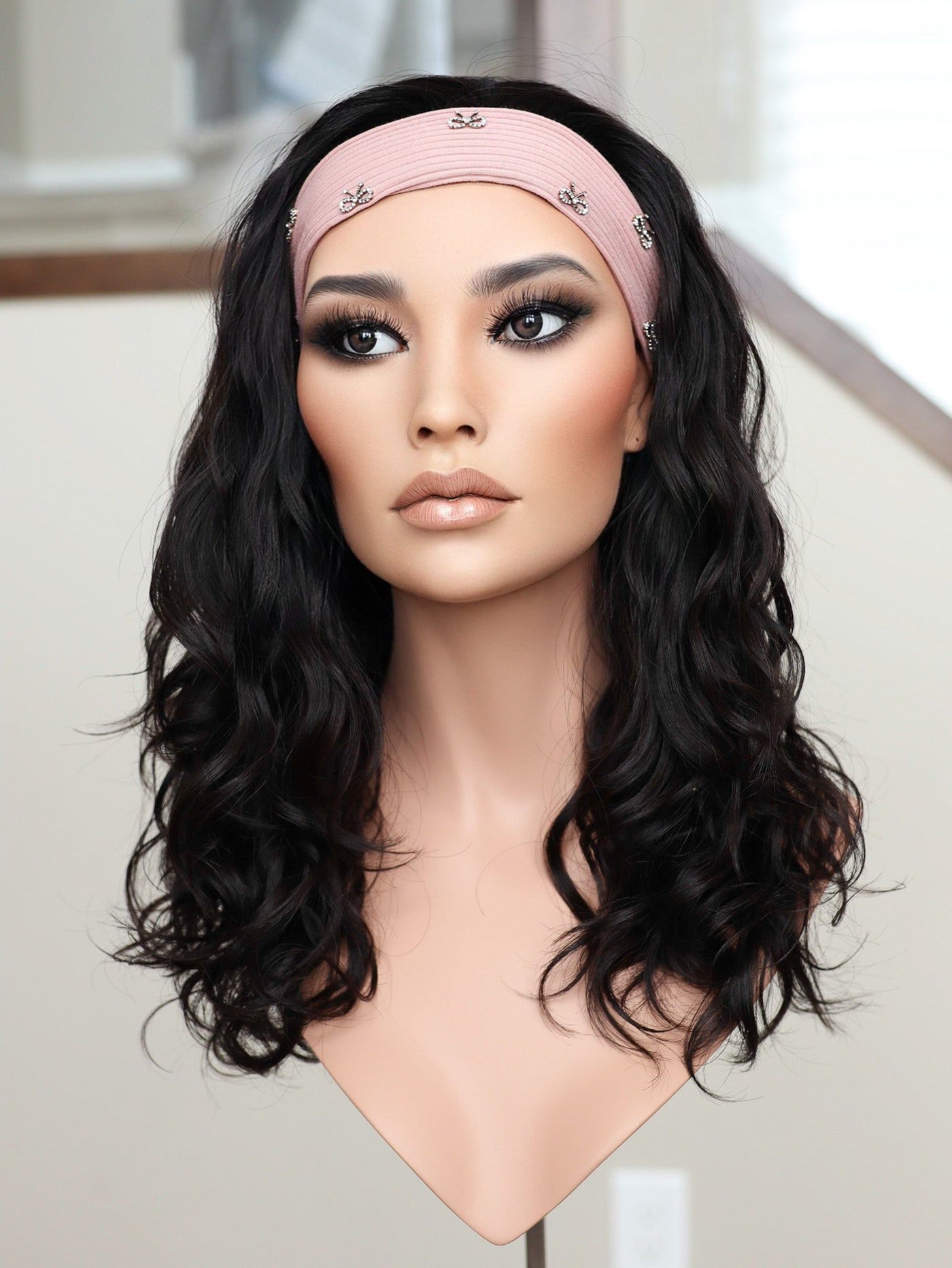 22" Natural Black Wavy Bandfall Active Wig (M) - Madison Hair Collection