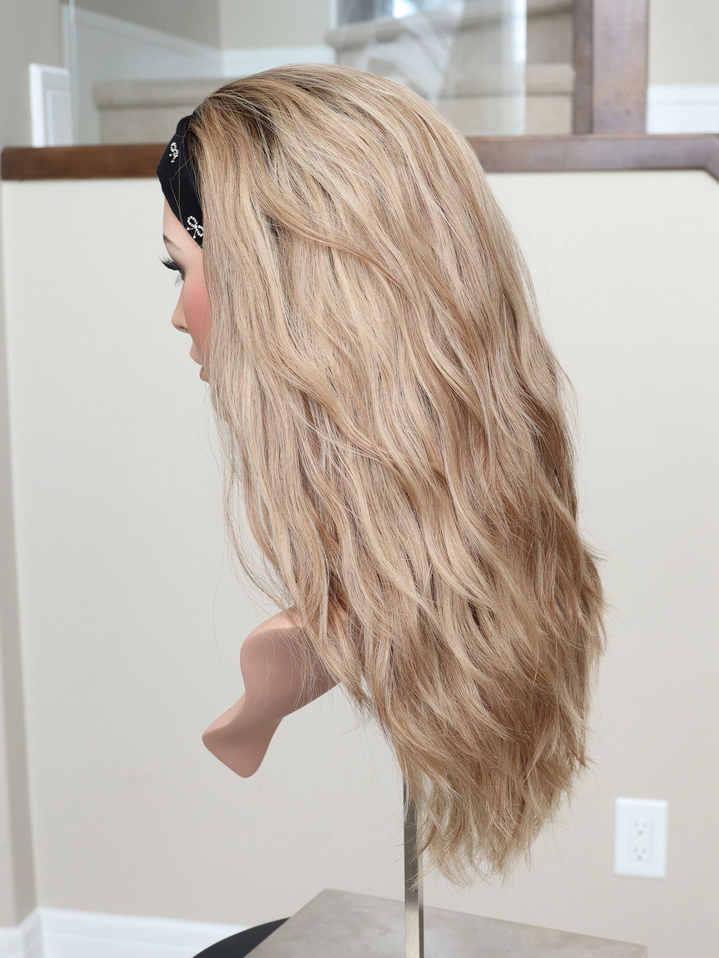 22" Olivia Wavy Bandfall Active Wig (M) - Madison Hair Collection