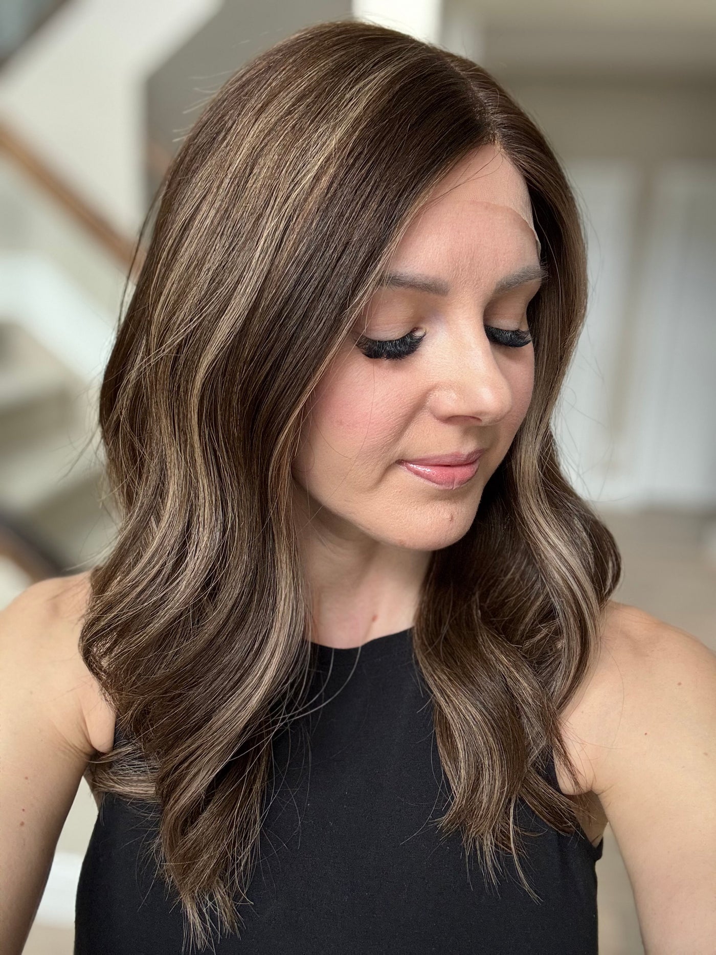 20" Flavia Comfort Cap Silk Top Wig (M)