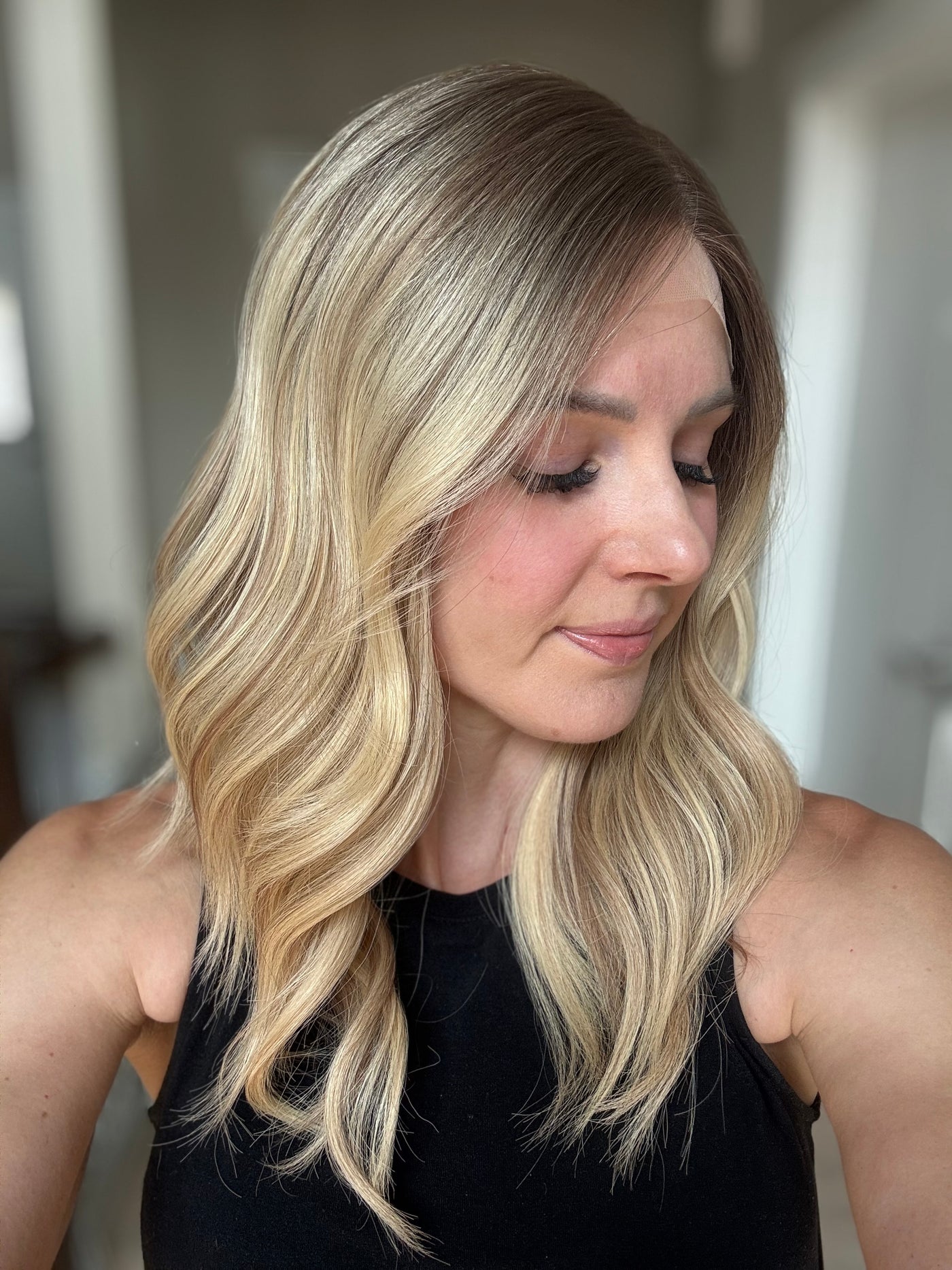 20" Kyra Comfort Cap Lace Top Wig (XS)