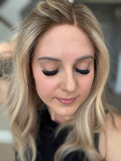 20" Kierra Comfort Cap Lace Top Wig (M) (FINAL SALE)