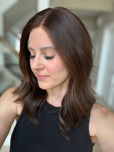 18" Flora Luxury Cap Lace Top Wig (M)