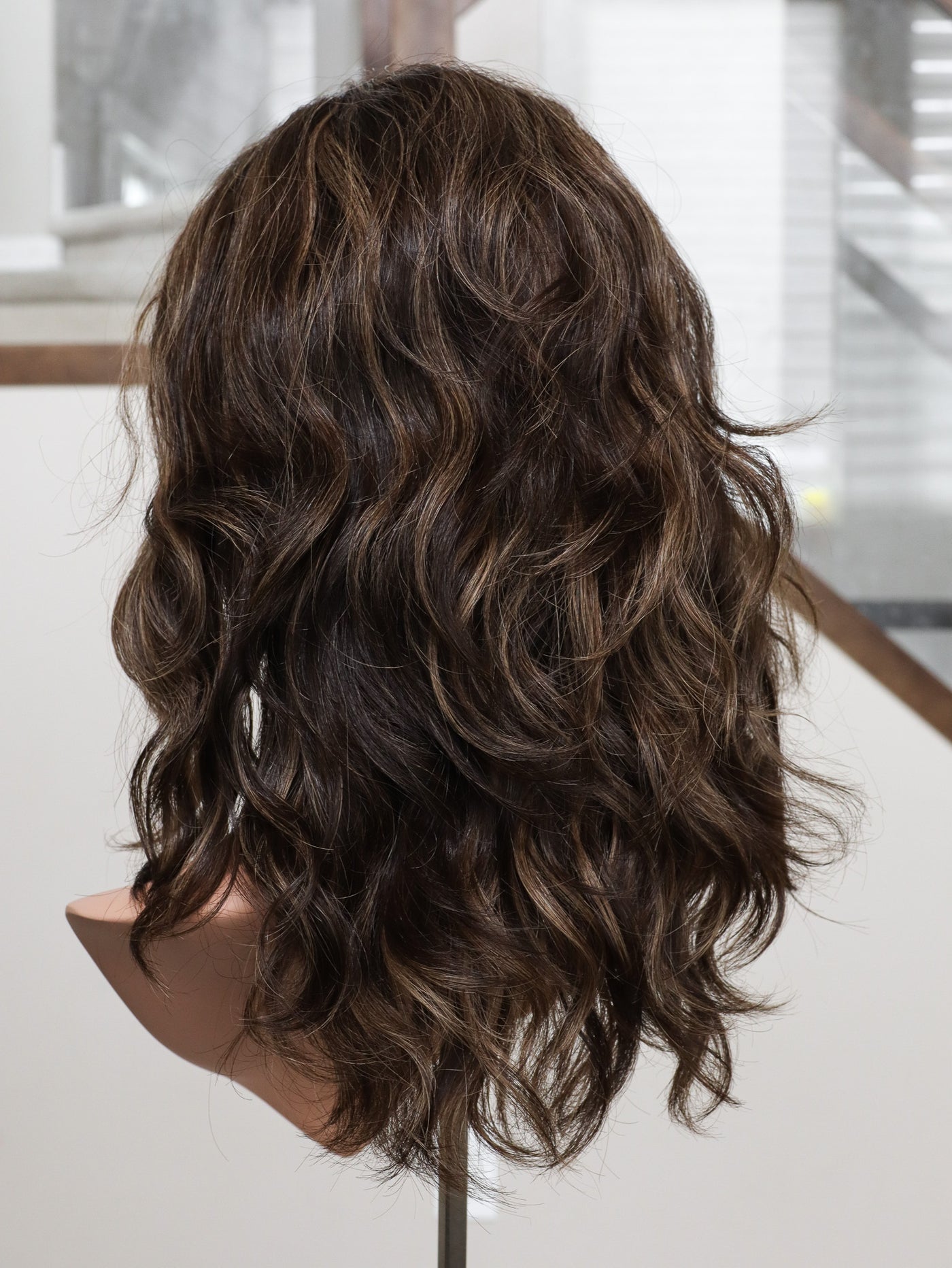 20" Jennifer Wavy Pony Active Wig (S)