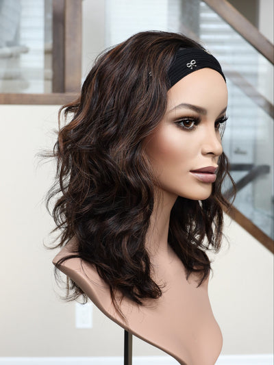 20" Carissa Wavy Bandfall Active Wig (S)