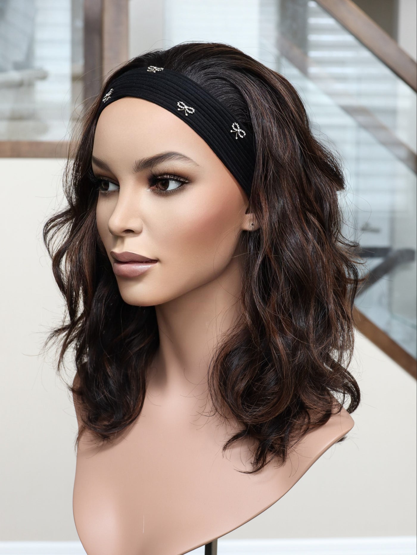 20" Carissa Wavy Bandfall Active Wig (S)