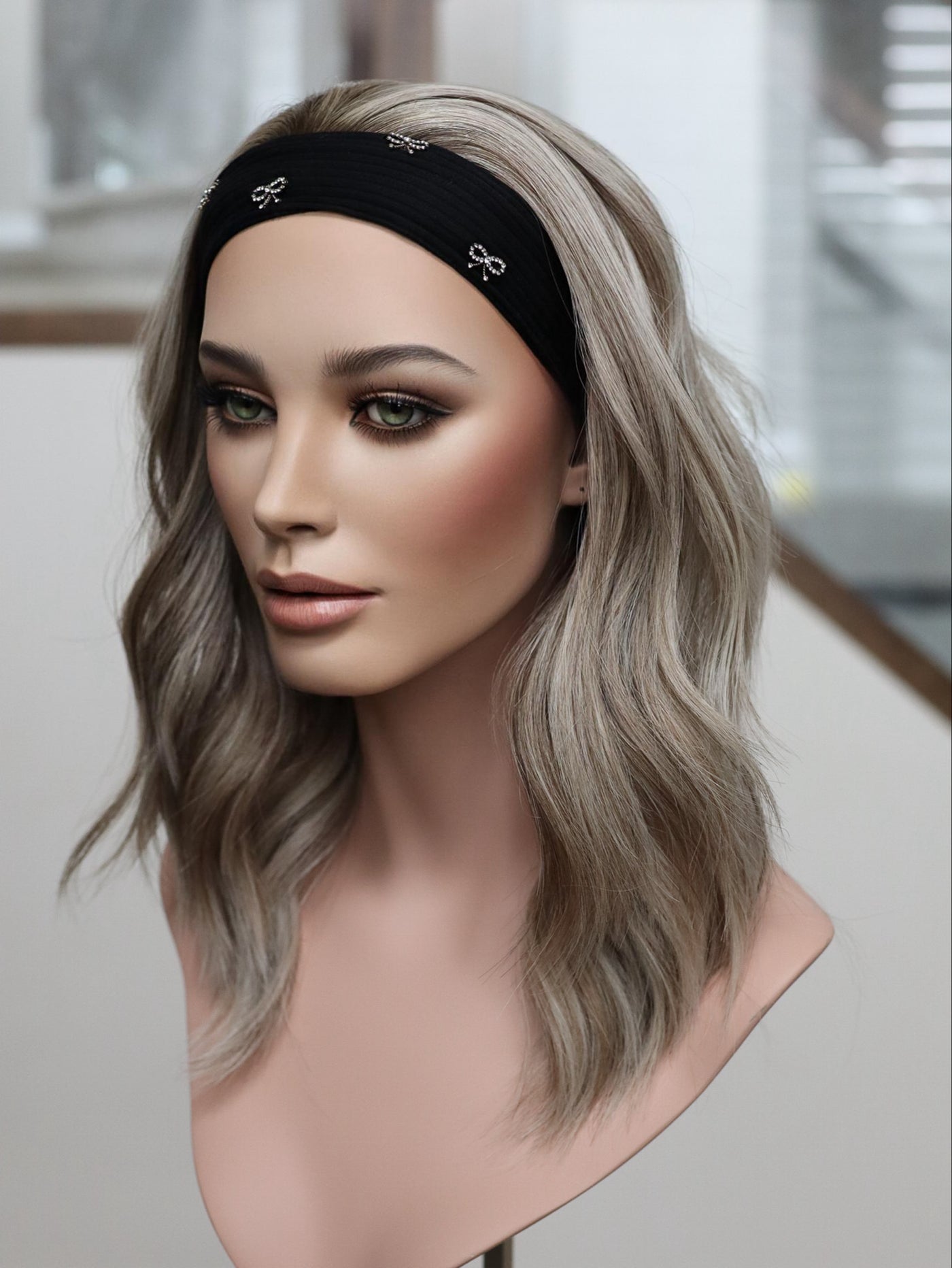 20" Kasi Bandfall Active Wig (M)