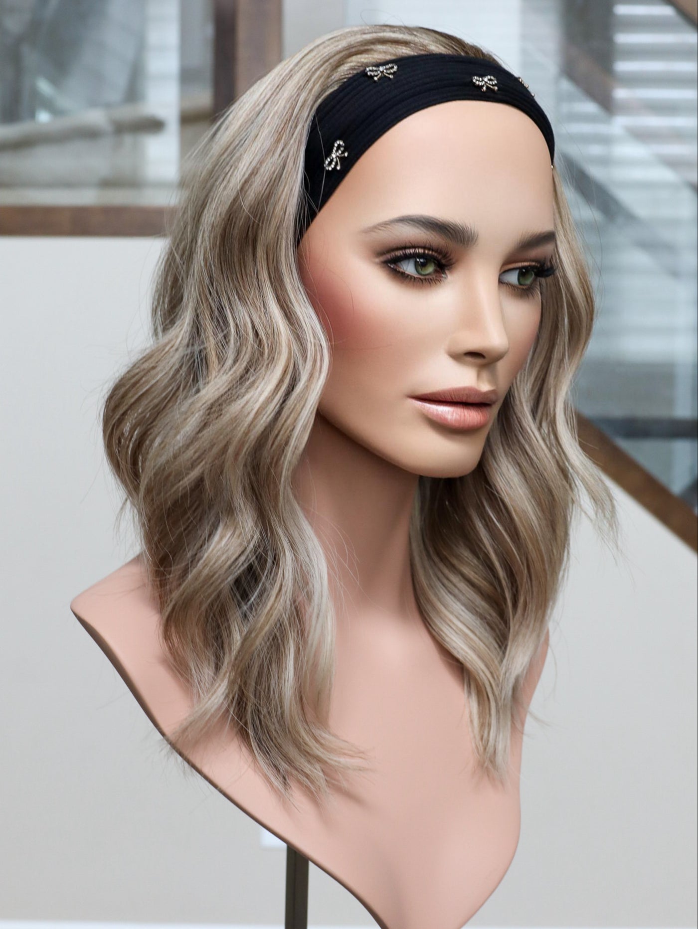 20" Olive Bandfall Active Wig (M)