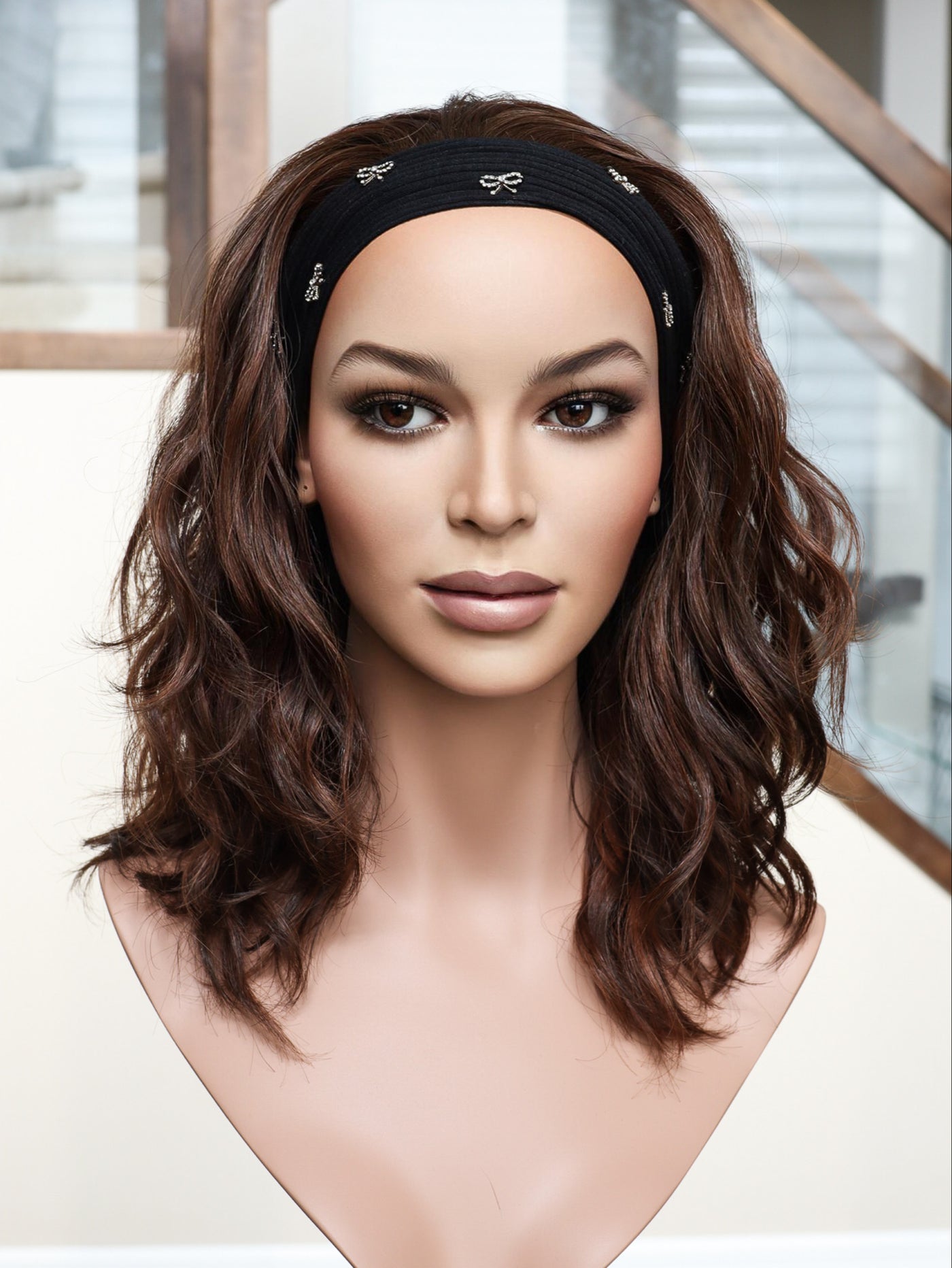 20" Ria Wavy Bandfall Active Wig (S)