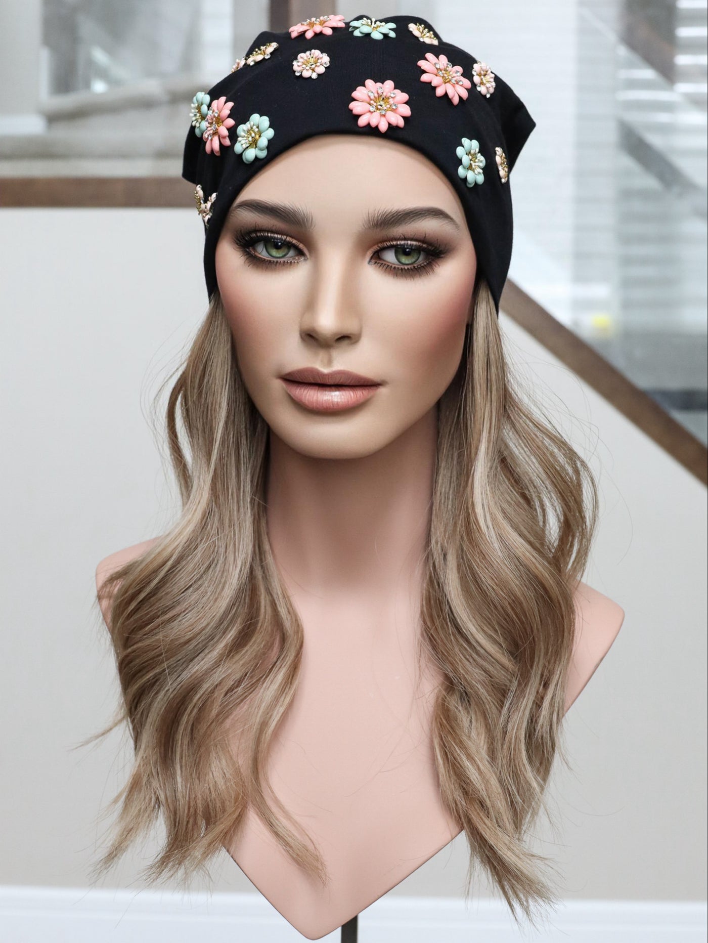 22" Olive Hat Wig (S)