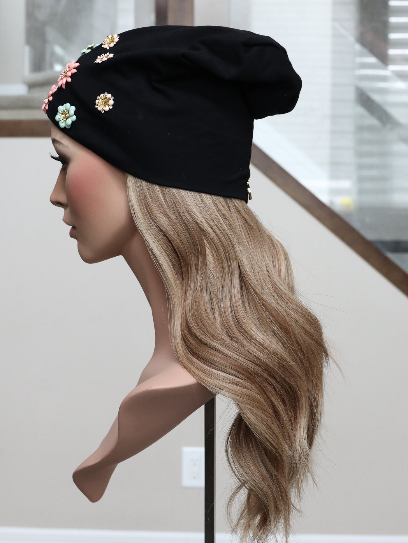 22" Olive Hat Wig (S)