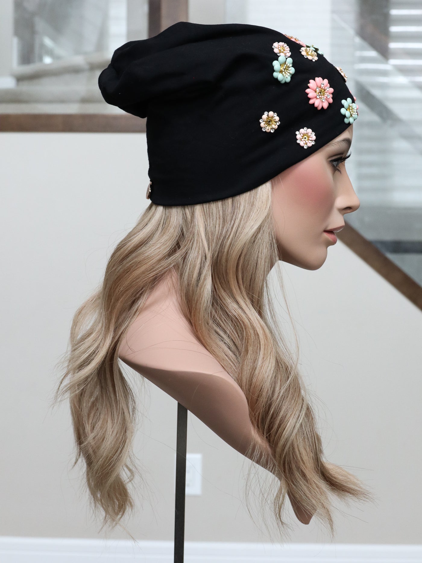 22" Olive Hat Wig (S)