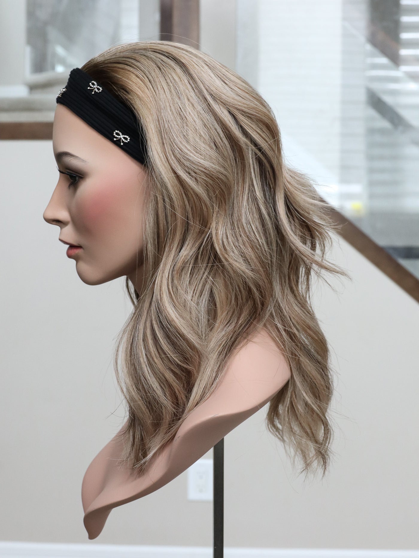 20" Olive Bandfall Active Wig (S)