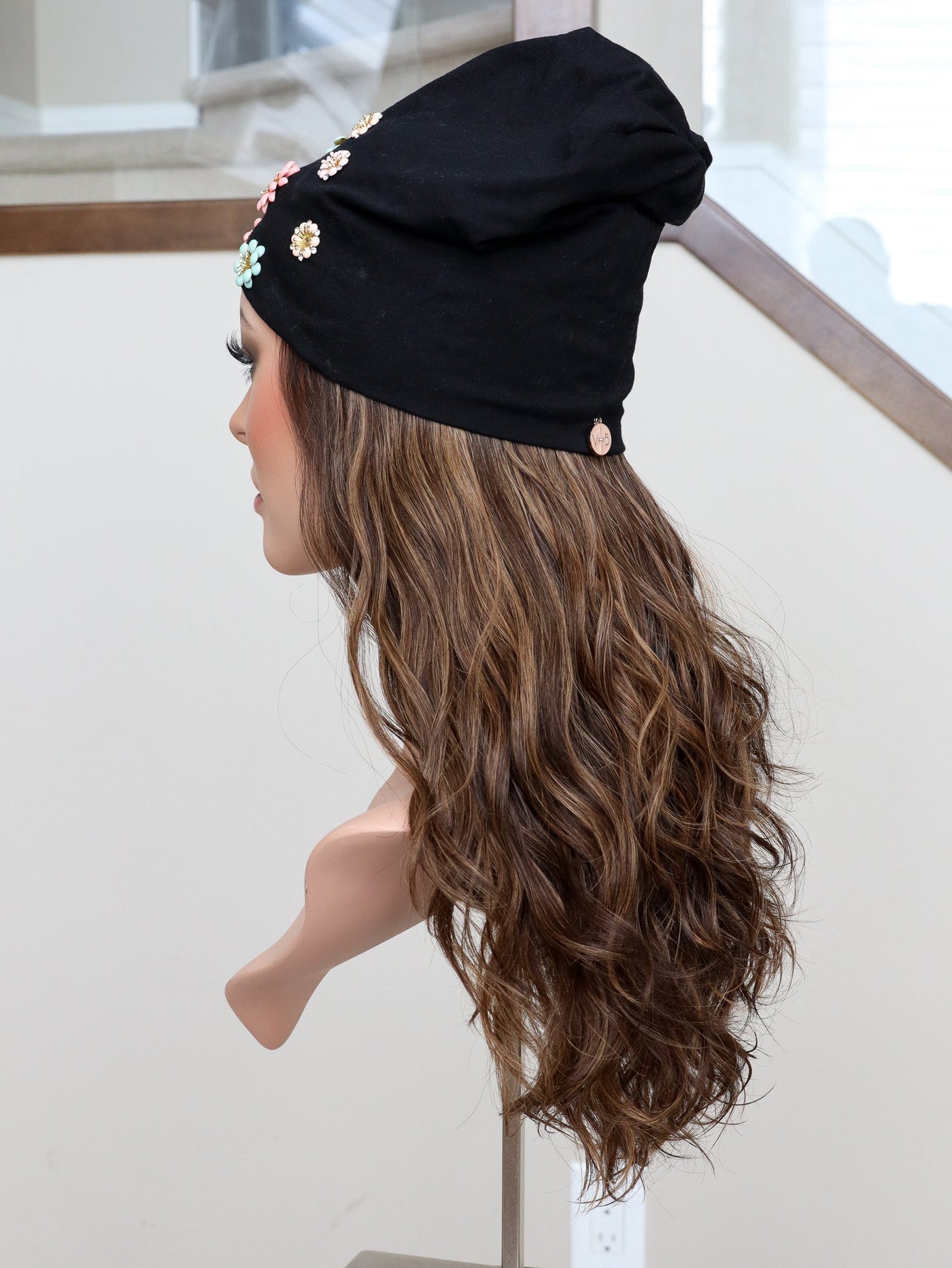23" Gabriella Wavy Hat Wig (M)