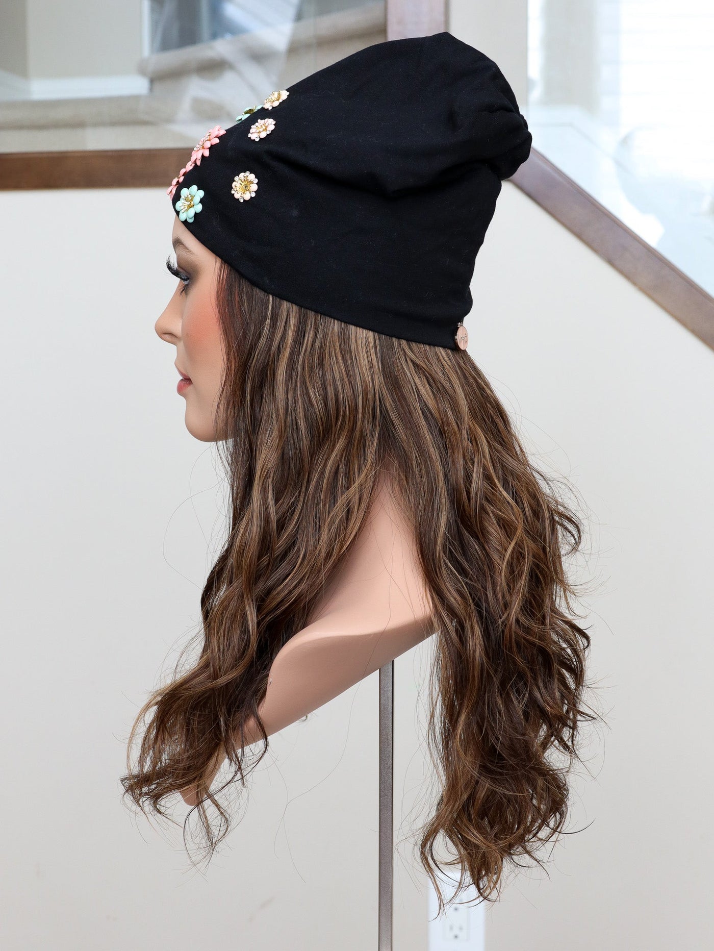 23" Gabriella Wavy Hat Wig (M)
